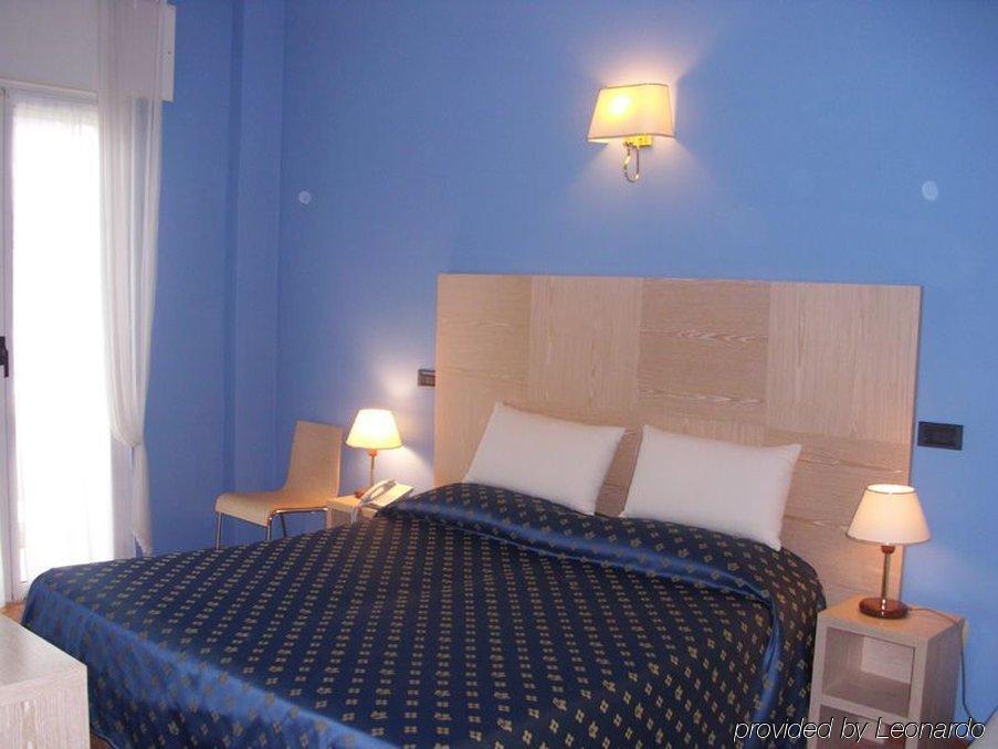 Hotel Levante Rímini Habitación foto