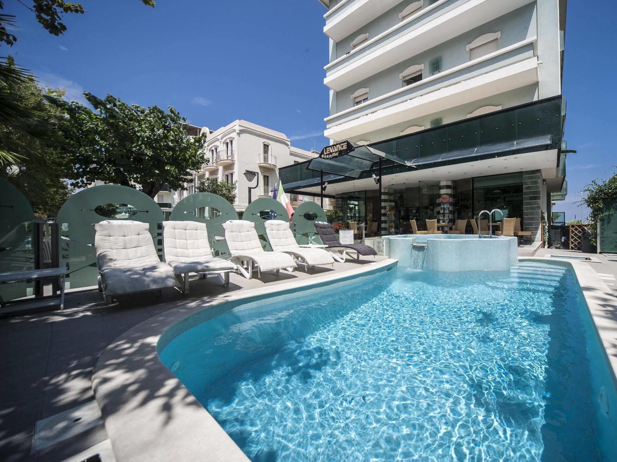 Hotel Levante Rímini Exterior foto